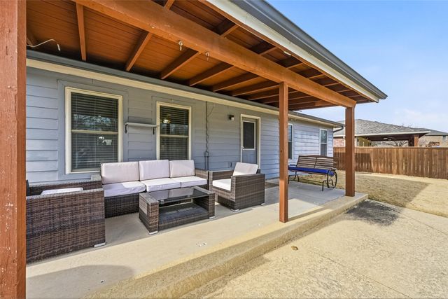 2516 Red Oak Drive, Little Elm, TX 75068