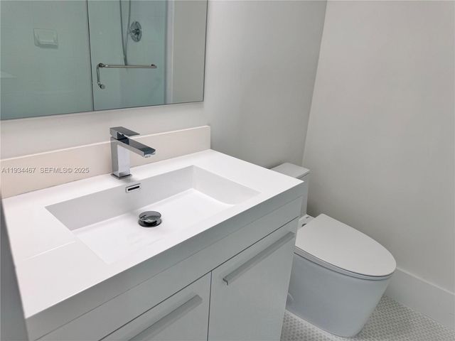 5161 Collins Ave 916, Miami Beach, FL 33140