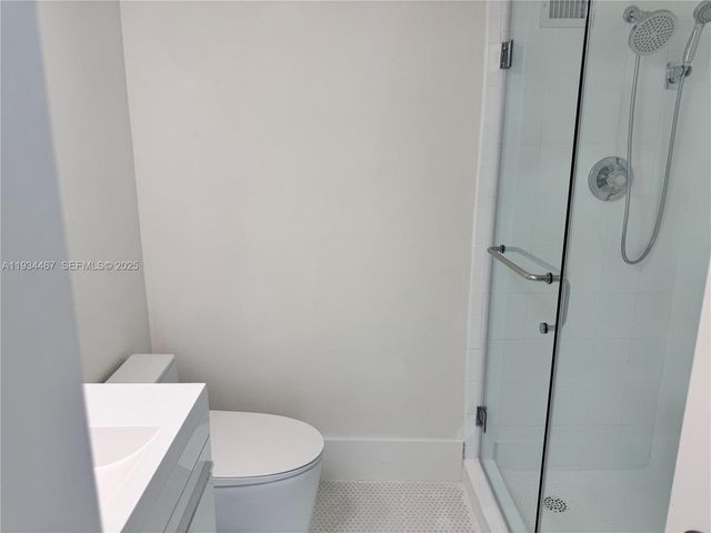 5161 Collins Ave 916, Miami Beach, FL 33140