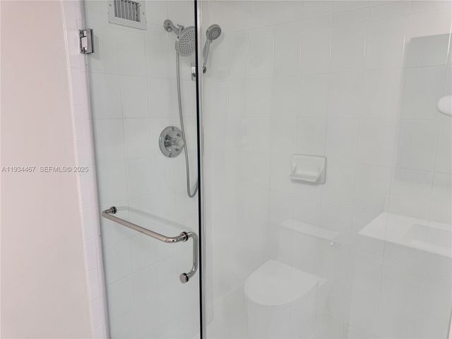 5161 Collins Ave 916, Miami Beach, FL 33140