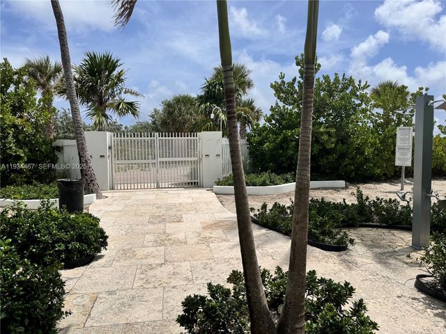 5161 Collins Ave 916, Miami Beach, FL 33140