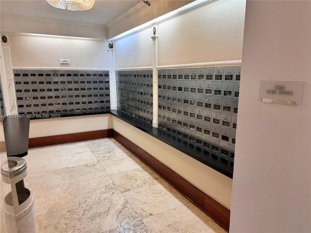 5161 Collins Ave 916, Miami Beach, FL 33140