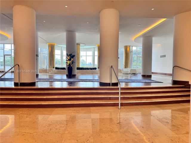 5161 Collins Ave 916, Miami Beach, FL 33140