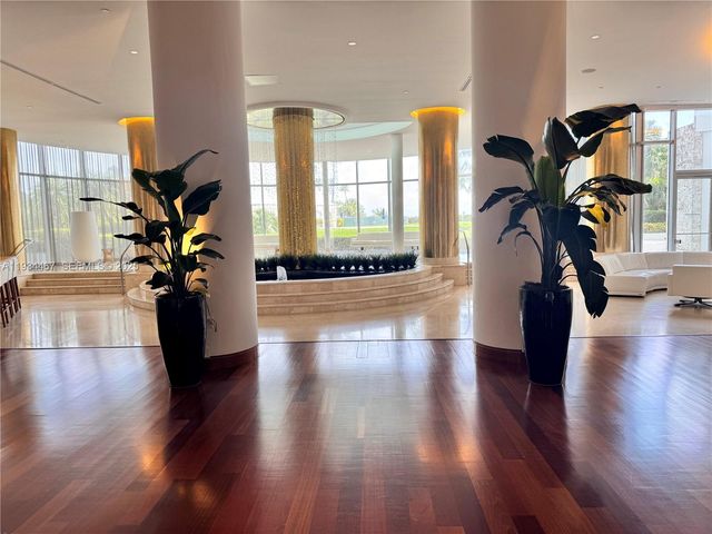 5161 Collins Ave 916, Miami Beach, FL 33140