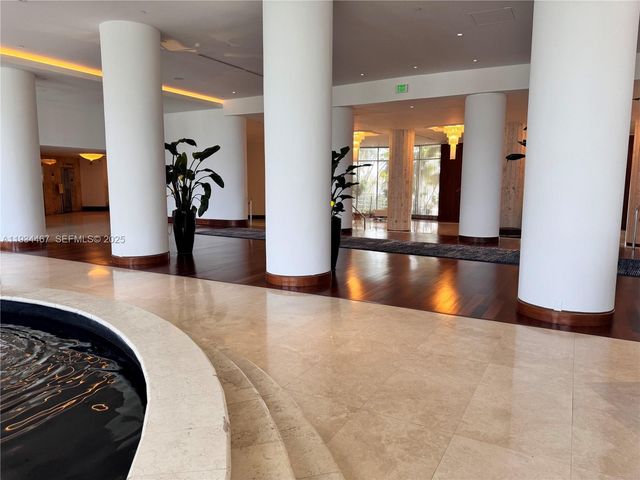 5161 Collins Ave 916, Miami Beach, FL 33140