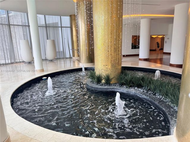 5161 Collins Ave 916, Miami Beach, FL 33140