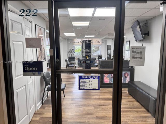 5161 Collins Ave 916, Miami Beach, FL 33140