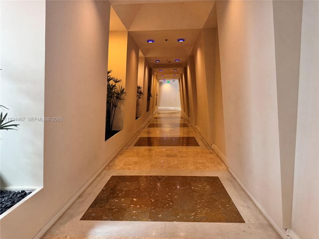 5161 Collins Ave 916, Miami Beach, FL 33140