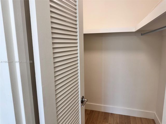 5161 Collins Ave 916, Miami Beach, FL 33140