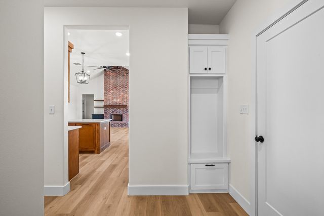 9917 F M 1294, Shallowater, TX 79363