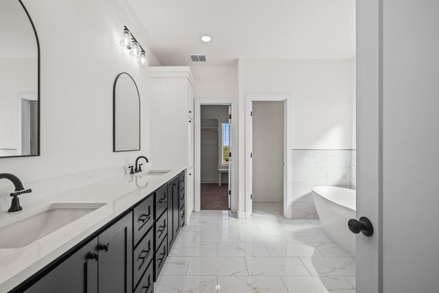 9917 F M 1294, Shallowater, TX 79363