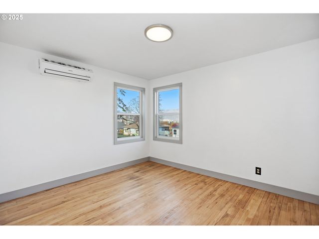 602 W 13TH St, The Dalles, OR 97058