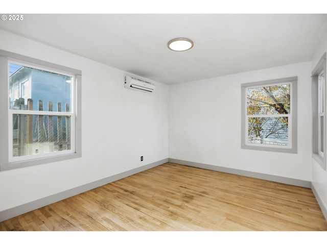 602 W 13TH St, The Dalles, OR 97058