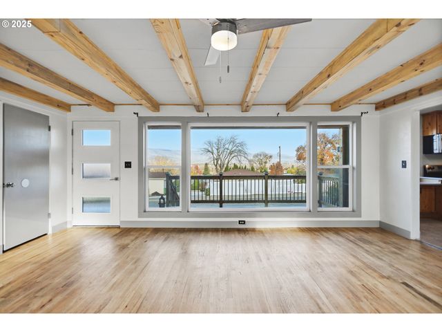 602 W 13TH St, The Dalles, OR 97058