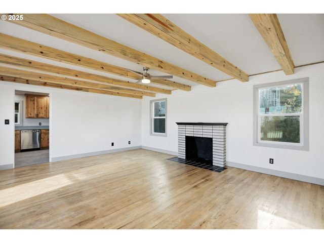 602 W 13TH St, The Dalles, OR 97058