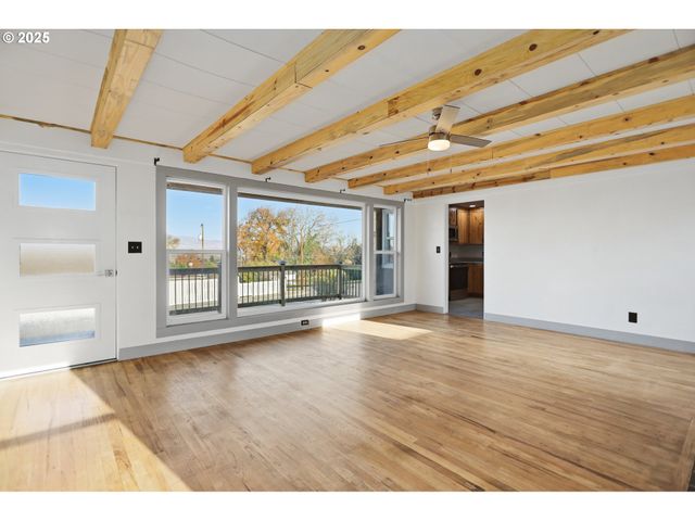 602 W 13TH St, The Dalles, OR 97058