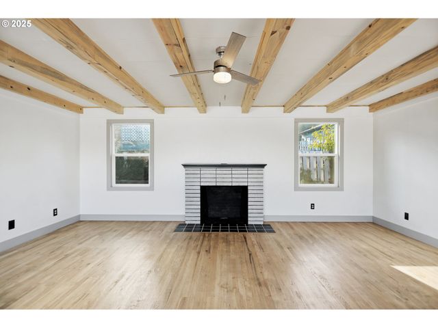 602 W 13TH St, The Dalles, OR 97058