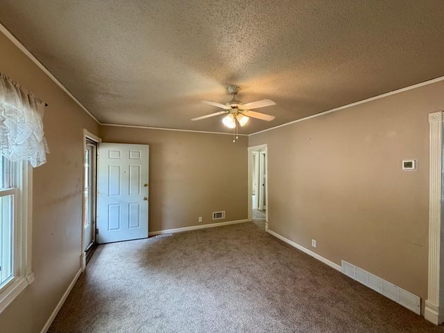1009 19th Street N, Moorhead, MN 56560