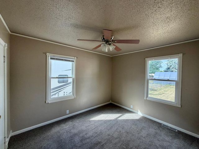 1009 19th Street N, Moorhead, MN 56560