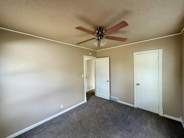 1009 19th Street N, Moorhead, MN 56560