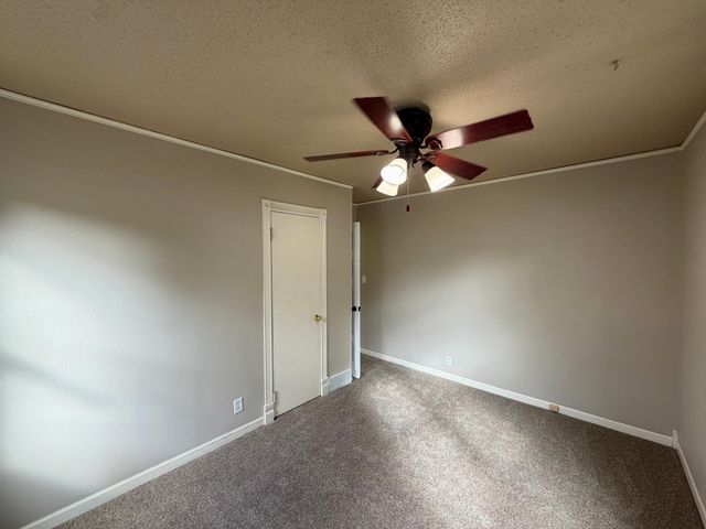 1009 19th Street N, Moorhead, MN 56560
