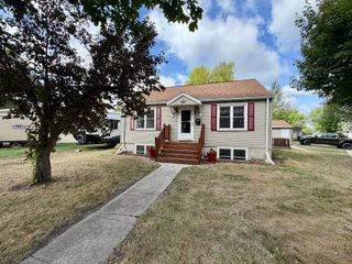 1009 19th Street N, Moorhead, MN 56560