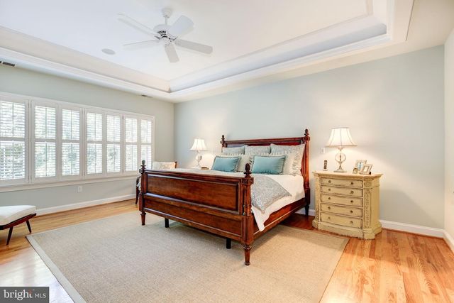 7927 SANDALFOOT DR, Potomac, MD 20854