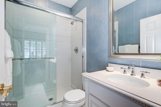 7927 SANDALFOOT DR, Potomac, MD 20854