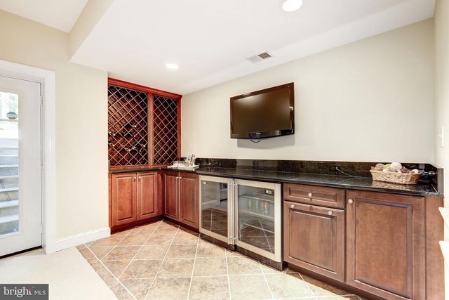 7927 SANDALFOOT DR, Potomac, MD 20854