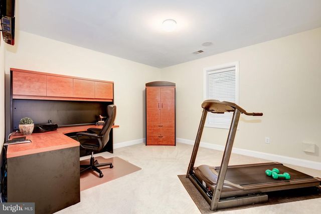 7927 SANDALFOOT DR, Potomac, MD 20854