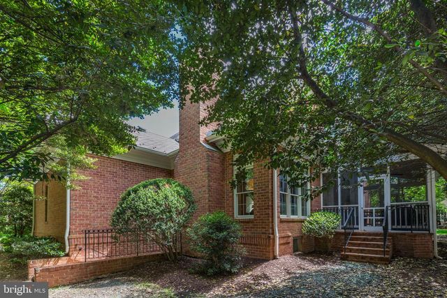 7927 SANDALFOOT DR, Potomac, MD 20854