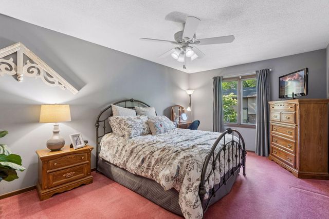 9558 Kingsview Lane N, Maple Grove, MN 55369