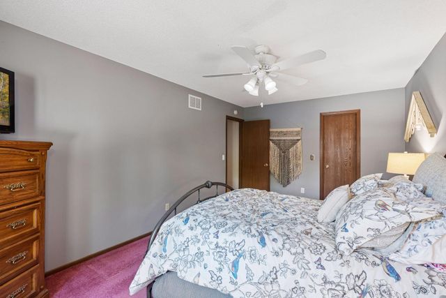 9558 Kingsview Lane N, Maple Grove, MN 55369