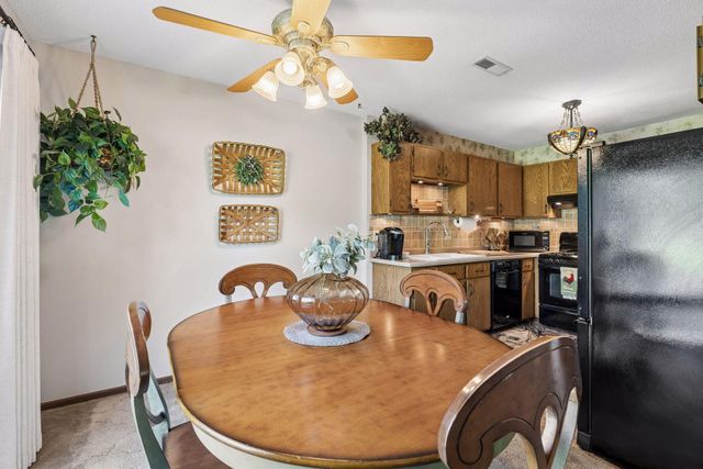 9558 Kingsview Lane N, Maple Grove, MN 55369