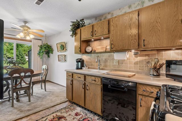 9558 Kingsview Lane N, Maple Grove, MN 55369