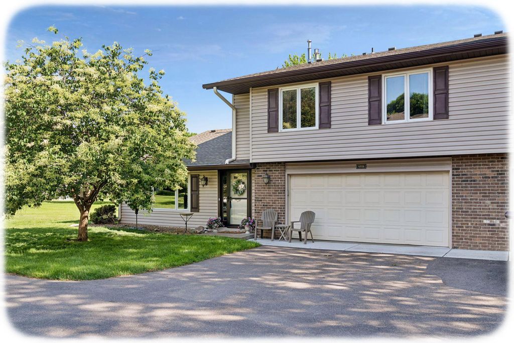 9558 Kingsview Lane N, Maple Grove, MN 55369