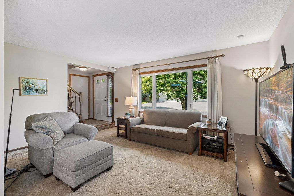 9558 Kingsview Lane N, Maple Grove, MN 55369 — photo 3