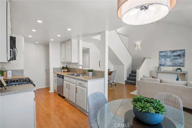 305 Coral Reef 4, Huntington Beach, CA 92648