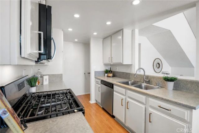 305 Coral Reef 4, Huntington Beach, CA 92648