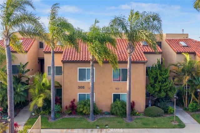 305 Coral Reef 4, Huntington Beach, CA 92648