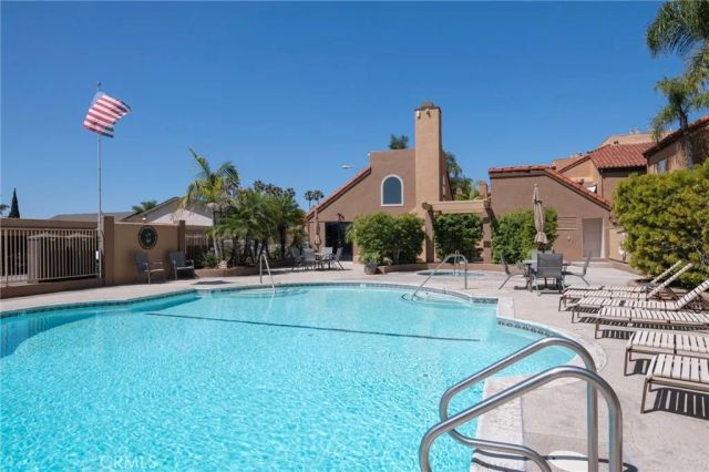 305 Coral Reef 4, Huntington Beach, CA 92648