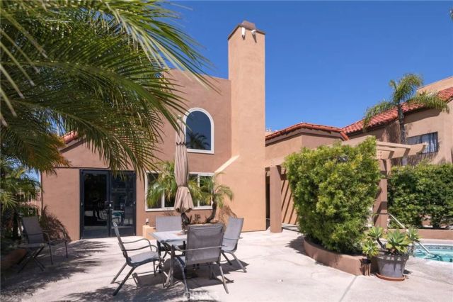 305 Coral Reef 4, Huntington Beach, CA 92648