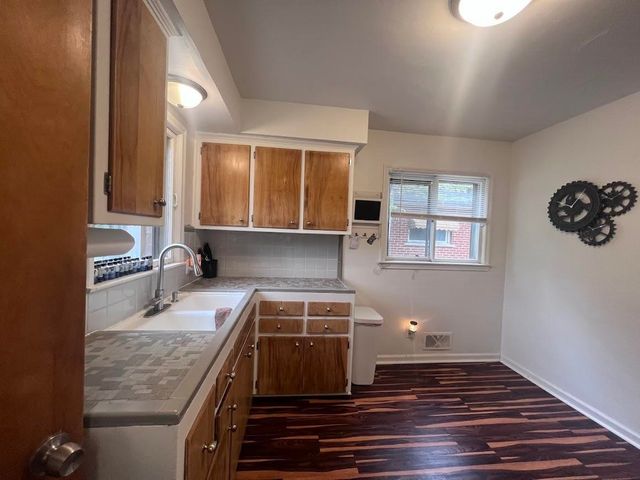 5413 Fleming Road, Flint, MI 48504