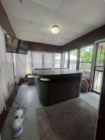 5413 Fleming Road, Flint, MI 48504