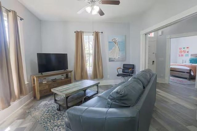 1514 18th Street, Galveston, TX 77550