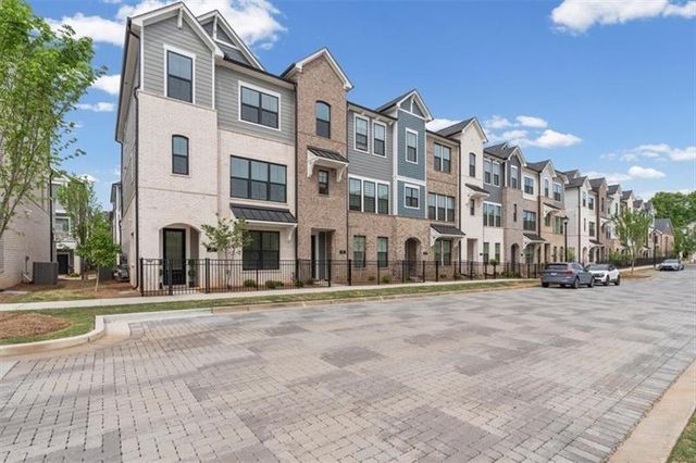 285 Walker Avenue, Roswell, GA 30076