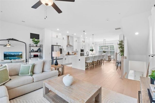 285 Walker Avenue, Roswell, GA 30076