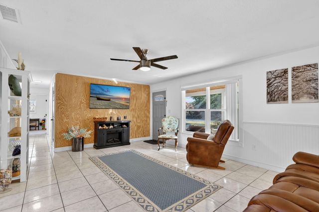 356 Traub Avenue, Fort Pierce, FL 34982