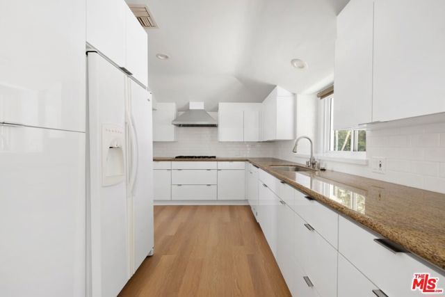 2120 Linda Flora Drive, Los Angeles, CA 90077