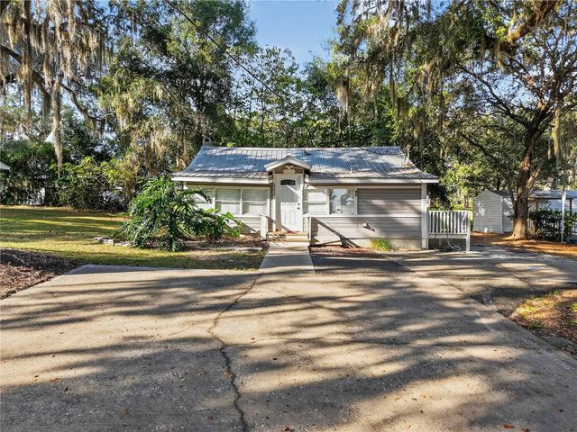 111 E LADY LAKE BOULEVARD, Lady Lake, FL 32159